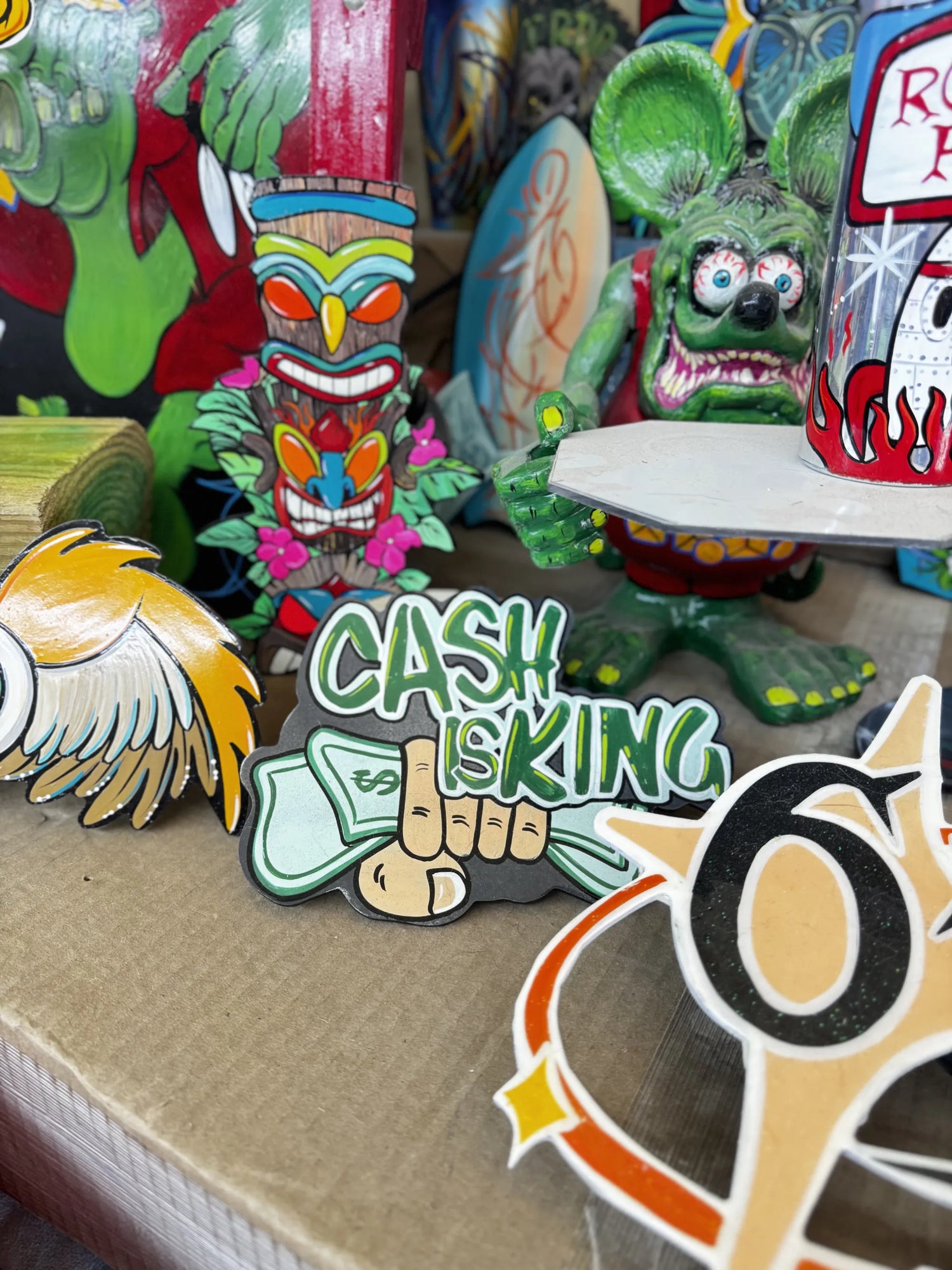 Show Case: Pinstripe Art