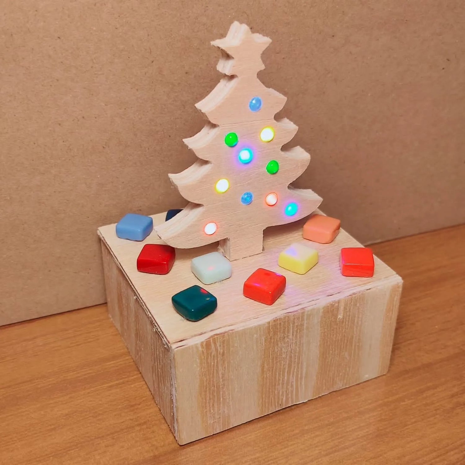 Show Case: Christmas Tree Ornament